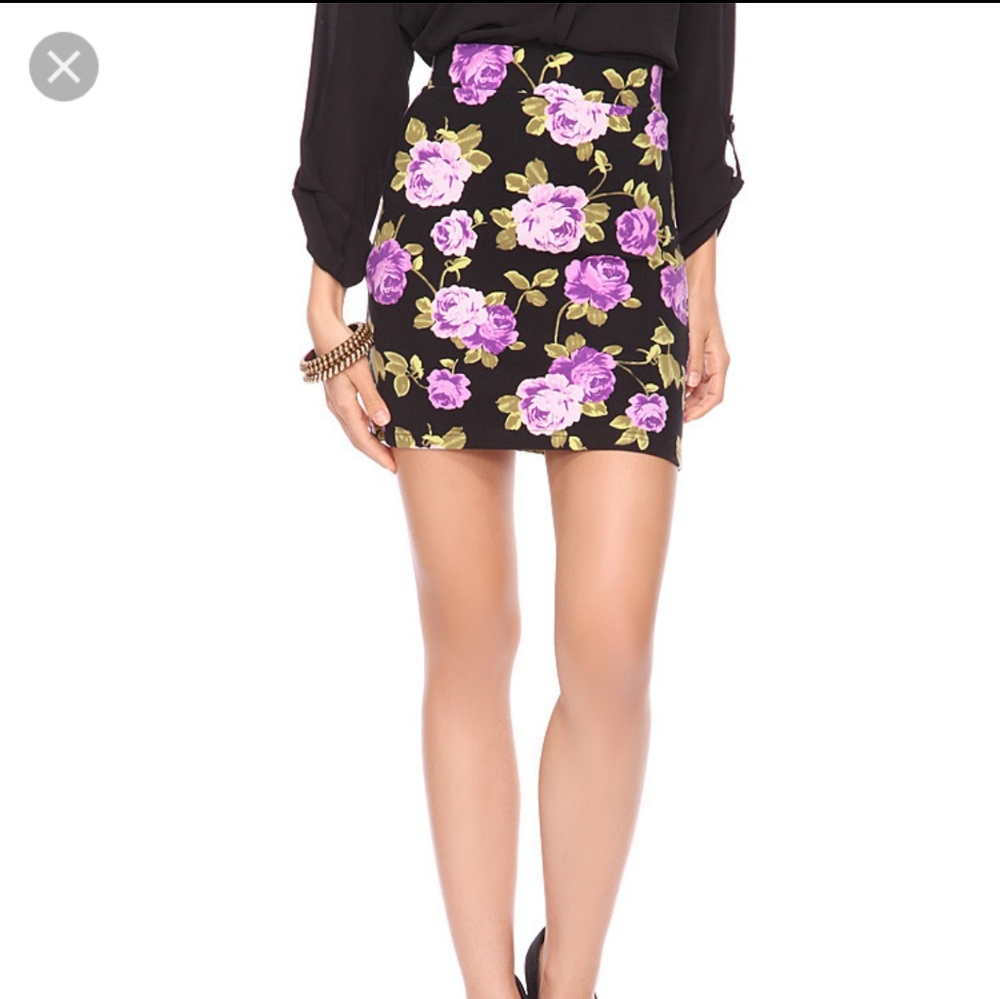 Mini bodycon skirt
